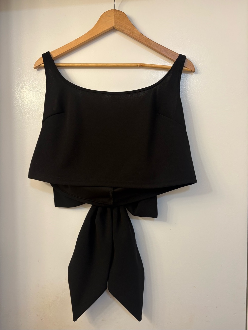 SHEIN Black Cropped Tie-Back Tank